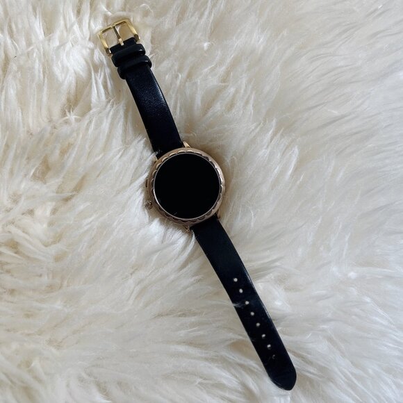 kate spade new york Scallop Touchscreen Smart Watch KST2003